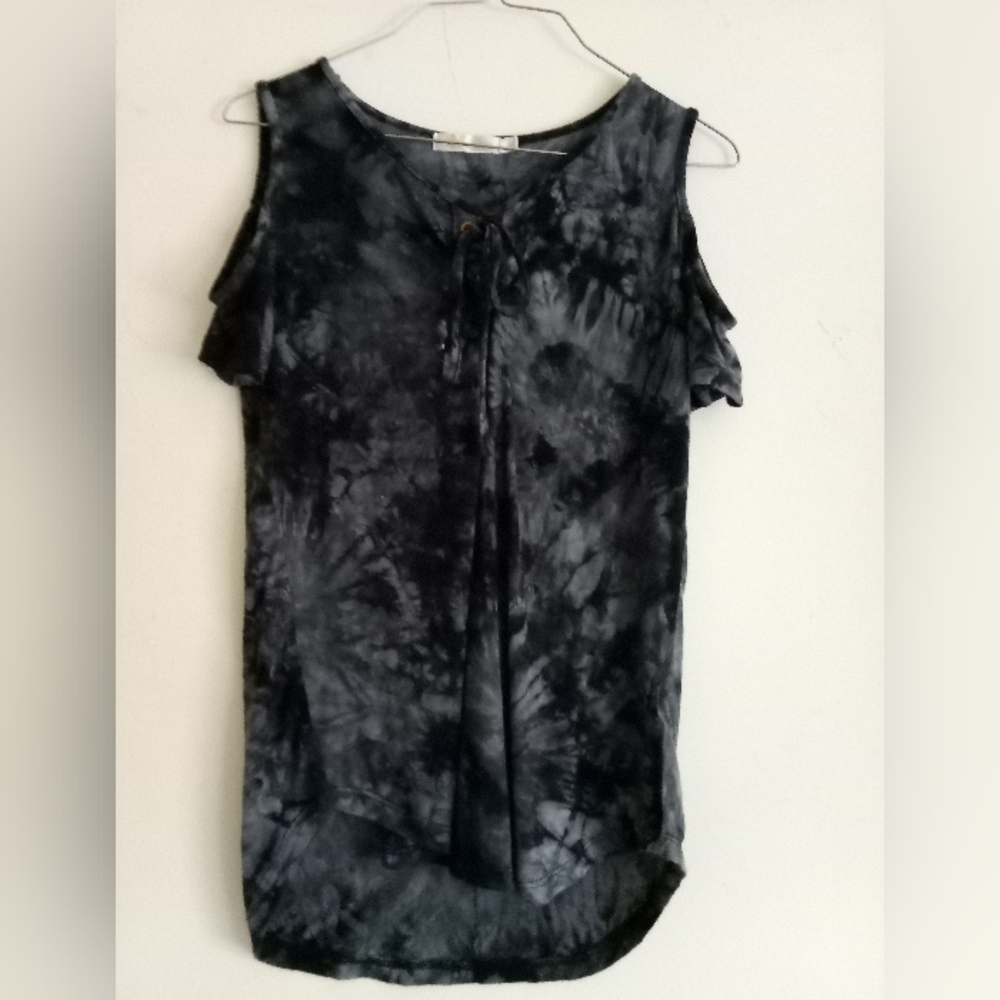 NWOT Women's Tie-Dye Cold Off Shoulder Top Size XL
